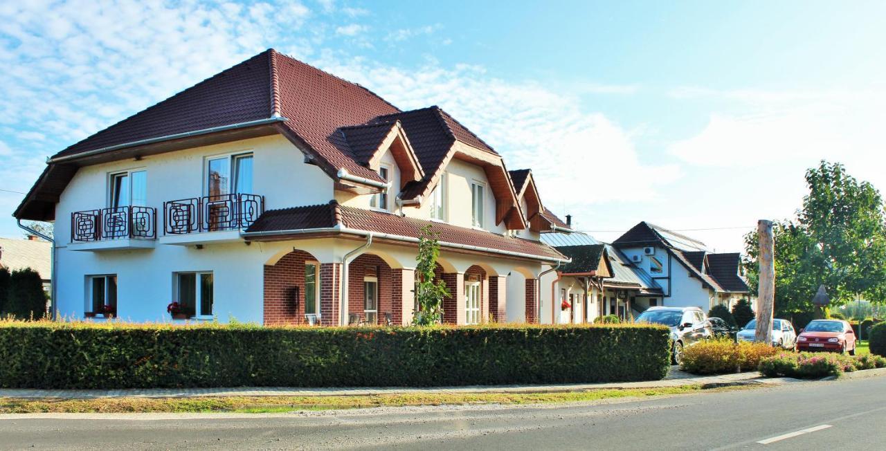 Fonix Apartmanhaz Nagypáli Dış mekan fotoğraf